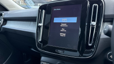 Volvo Xc40 2.0 B4P Inscription Pro 5dr Auto Petrol Estate